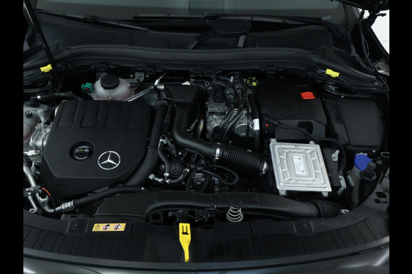Mercedes-Benz GLA 250 e Plug-In Hybride Stoelverwarming voor | Easy Pack Kofferklep | Achteruitrijcamera | Elektrisch inklapbare buitenspiegels. Inclusief 24 maanden MB Certified garantie voor Europa.