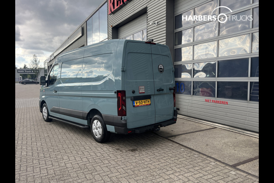 Renault Master Red Edition Betimmerd, Sidesteps inclusief