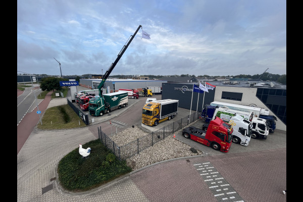 Renault Master Red Edition Betimmerd, Sidesteps inclusief