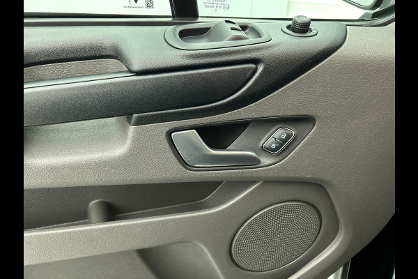 Ford Transit Custom 300 2.0 TDCI L2H1 Trend Dubbele Cabine Automaat Airco Navi Cruise Camera Parkeersensoren