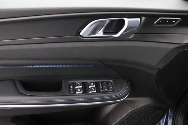 Lynk & Co 01 1.5*PLUG-IN*NAVI*PANO*CAM*ACC*CARPLAY*ECC*LED*