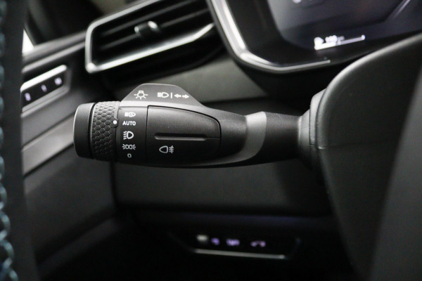 Lynk & Co 01 1.5*PLUG-IN*NAVI*PANO*CAM*ACC*CARPLAY*ECC*LED*