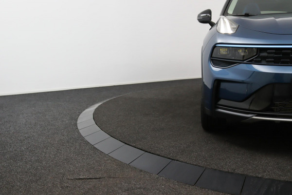 Lynk & Co 01 1.5*PLUG-IN*NAVI*PANO*CAM*ACC*CARPLAY*ECC*LED*