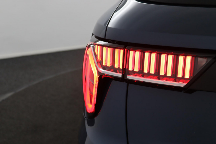 Lynk & Co 01 1.5*PLUG-IN*NAVI*PANO*CAM*ACC*CARPLAY*ECC*LED*