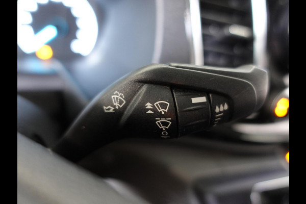 Ford Transit Custom L2H1 Limited Dubbele Cabine Automaat Navigatie Airco 2 Schuifdeuren Trekhaak Parkeersensoren Carplay Imperiaal Ford Transit Custom L2H1 Limited Dubbele Cabine Automaat Navigatie Airco 2 Schuifdeuren Trekhaak Parkeersensoren Carplay Imperiaal