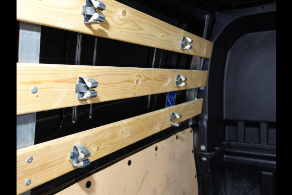 Ford Transit Custom L2H1 Limited Dubbele Cabine Automaat Navigatie Airco 2 Schuifdeuren Trekhaak Parkeersensoren Carplay Imperiaal Ford Transit Custom L2H1 Limited Dubbele Cabine Automaat Navigatie Airco 2 Schuifdeuren Trekhaak Parkeersensoren Carplay Imperiaal