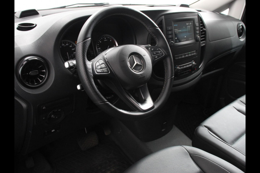 Mercedes-Benz Vito 119 CDI 190pk Automaat L2 Lang Navigatie Camera Apple Carplay Cruise control Trekhaak Leder Lichtmetalen Velgen Mercedes-Benz Vito 119 CDI 190pk Automaat L2 Lang Navigatie Camera Apple Carplay Cruise control Trekhaak Leder Lichtmetalen Velgen