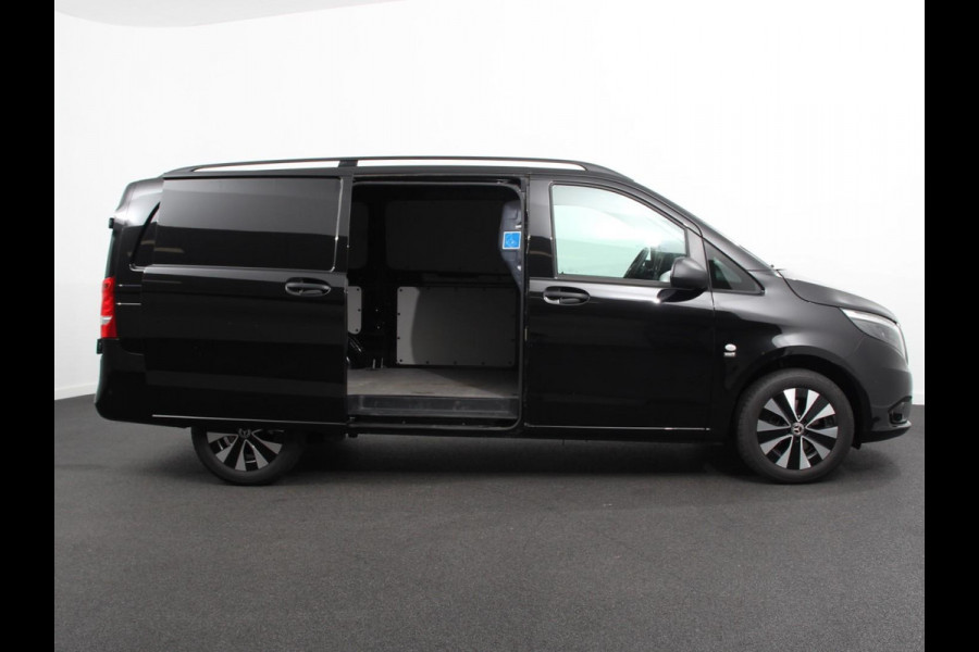 Mercedes-Benz Vito 119 CDI 190pk Automaat L2 Lang Navigatie Camera Apple Carplay Cruise control Trekhaak Leder Lichtmetalen Velgen Mercedes-Benz Vito 119 CDI 190pk Automaat L2 Lang Navigatie Camera Apple Carplay Cruise control Trekhaak Leder Lichtmetalen Velgen