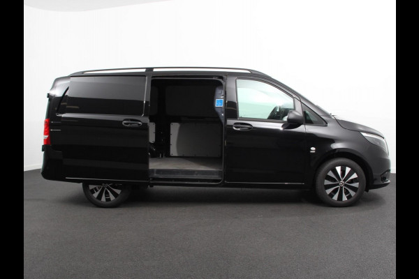 Mercedes-Benz Vito 119 CDI 190pk Automaat L2 Lang Navigatie Camera Apple Carplay Cruise control Trekhaak Leder Lichtmetalen Velgen Mercedes-Benz Vito 119 CDI 190pk Automaat L2 Lang Navigatie Camera Apple Carplay Cruise control Trekhaak Leder Lichtmetalen Velgen