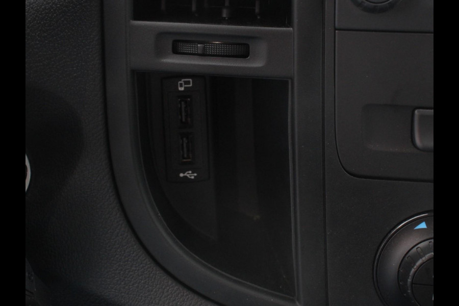 Mercedes-Benz Vito 119 CDI 190pk Automaat L2 Lang Navigatie Camera Apple Carplay Cruise control Trekhaak Leder Lichtmetalen Velgen Mercedes-Benz Vito 119 CDI 190pk Automaat L2 Lang Navigatie Camera Apple Carplay Cruise control Trekhaak Leder Lichtmetalen Velgen