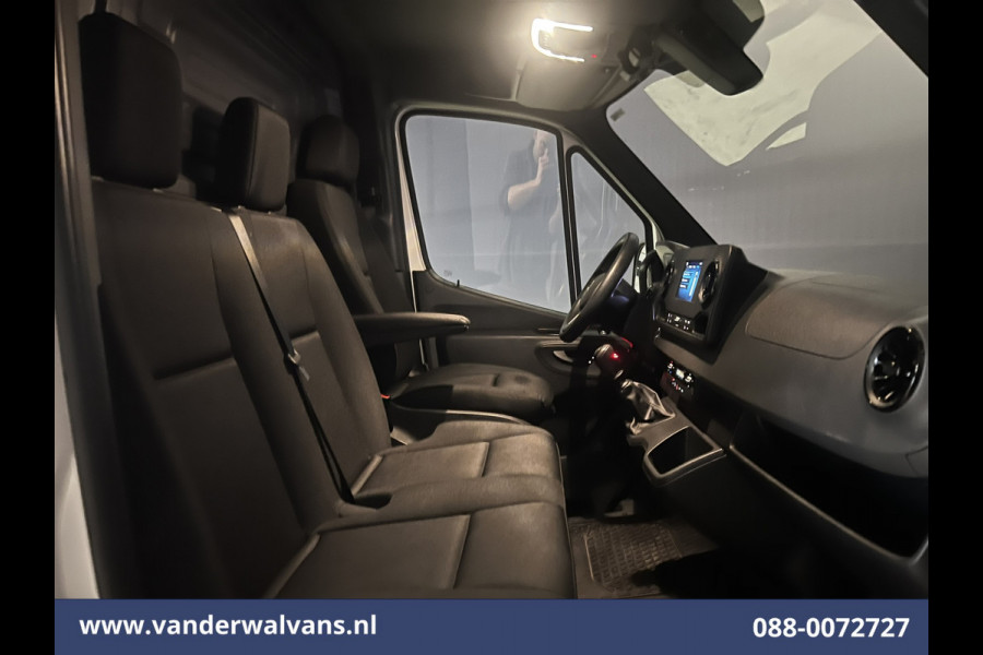 Mercedes-Benz Sprinter 315 CDI 150pk L3H2 Euro6 Airco | 360 Graden Camera | Apple Carplay | Navigatie Cruisecontrol, Android Auto, Stoelverwarming, Chauffeursstoel, Parkeersensoren, Bijrijdersbank Mercedes-Benz Sprinter 315 CDI 150pk L3H2 Euro6 Airco | 360 Graden Camera | Apple Carplay | Navigatie Cruisecontrol, Android Auto, Stoelverwarming, Chauffeursstoel, Parkeersensoren, Bijrijdersbank