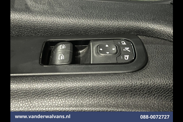 Mercedes-Benz Sprinter 315 CDI 150pk L3H2 Euro6 Airco | 360 Graden Camera | Apple Carplay | Navigatie Cruisecontrol, Android Auto, Stoelverwarming, Chauffeursstoel, Parkeersensoren, Bijrijdersbank Mercedes-Benz Sprinter 315 CDI 150pk L3H2 Euro6 Airco | 360 Graden Camera | Apple Carplay | Navigatie Cruisecontrol, Android Auto, Stoelverwarming, Chauffeursstoel, Parkeersensoren, Bijrijdersbank