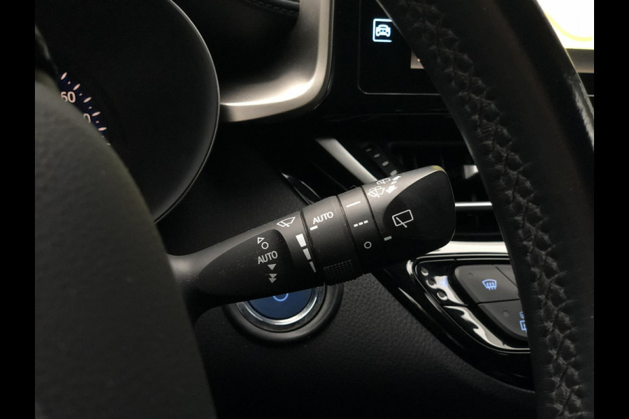 Toyota C-HR 1.8 Hybrid Dynamic | Navi, Camera, Stoelverw., Cruise, Lane Assist, Climate | Goed onderhouden! |