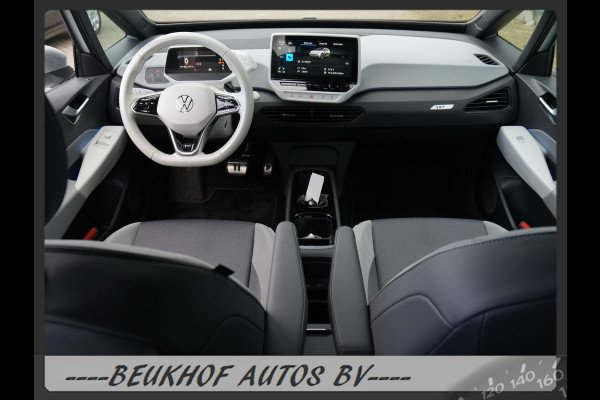 Volkswagen ID.3 First Plus 58 kWh Trekhaak Carplay Soh 94% Volkswagen ID.3 First Plus 58 kWh Trekhaak Carplay Soh 94%