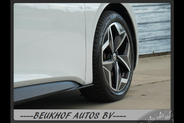 Volkswagen ID.3 First Plus 58 kWh Trekhaak Carplay Soh 94% Volkswagen ID.3 First Plus 58 kWh Trekhaak Carplay Soh 94%