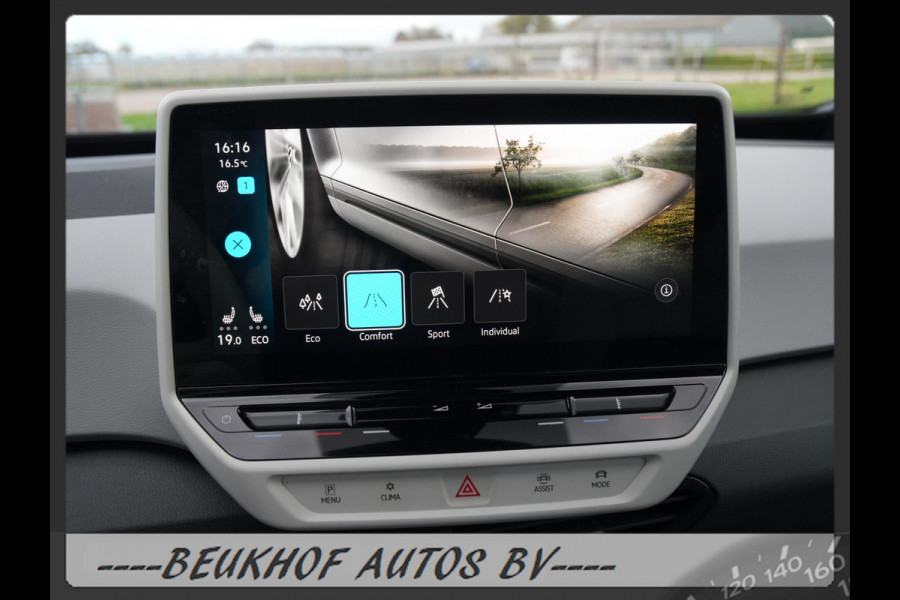 Volkswagen ID.3 First Plus 58 kWh Trekhaak Carplay Soh 94% Volkswagen ID.3 First Plus 58 kWh Trekhaak Carplay Soh 94%