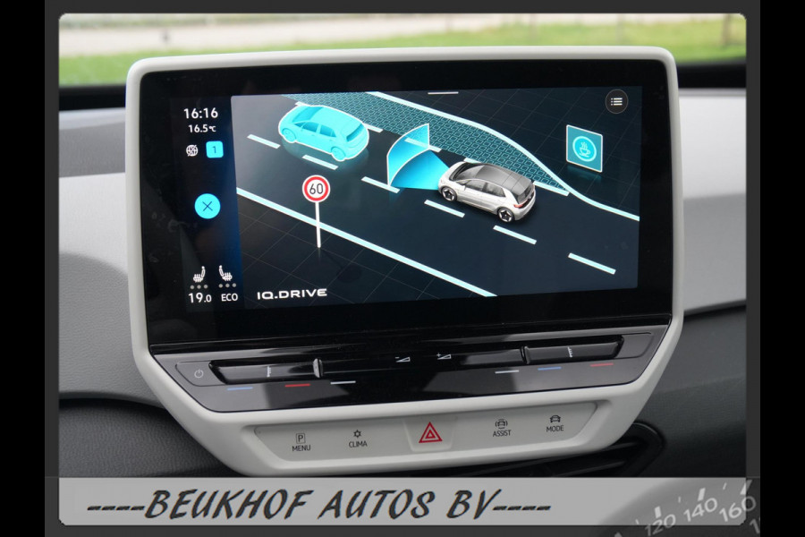 Volkswagen ID.3 First Plus 58 kWh Trekhaak Carplay Soh 94% Volkswagen ID.3 First Plus 58 kWh Trekhaak Carplay Soh 94%
