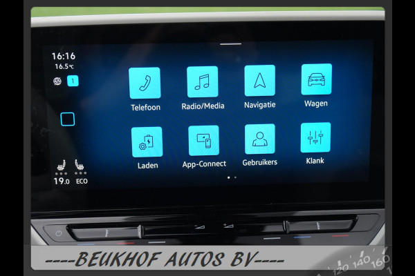 Volkswagen ID.3 First Plus 58 kWh Trekhaak Carplay Soh 94% Volkswagen ID.3 First Plus 58 kWh Trekhaak Carplay Soh 94%