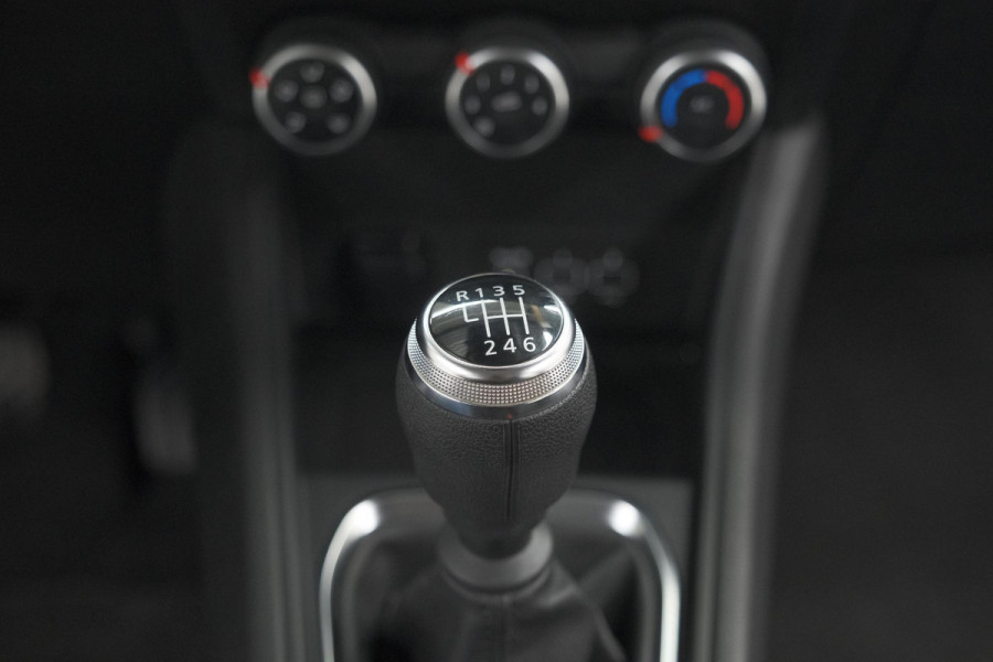 Renault Captur TCe 90 Zen | Camera | Apple Carplay | Parkeersensoren | Navigatie Renault Captur TCe 90 Zen | Camera | Apple Carplay | Parkeersensoren | Navigatie