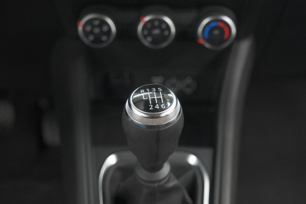 Renault Captur TCe 90 Zen | Camera | Apple Carplay | Parkeersensoren | Navigatie Renault Captur TCe 90 Zen | Camera | Apple Carplay | Parkeersensoren | Navigatie