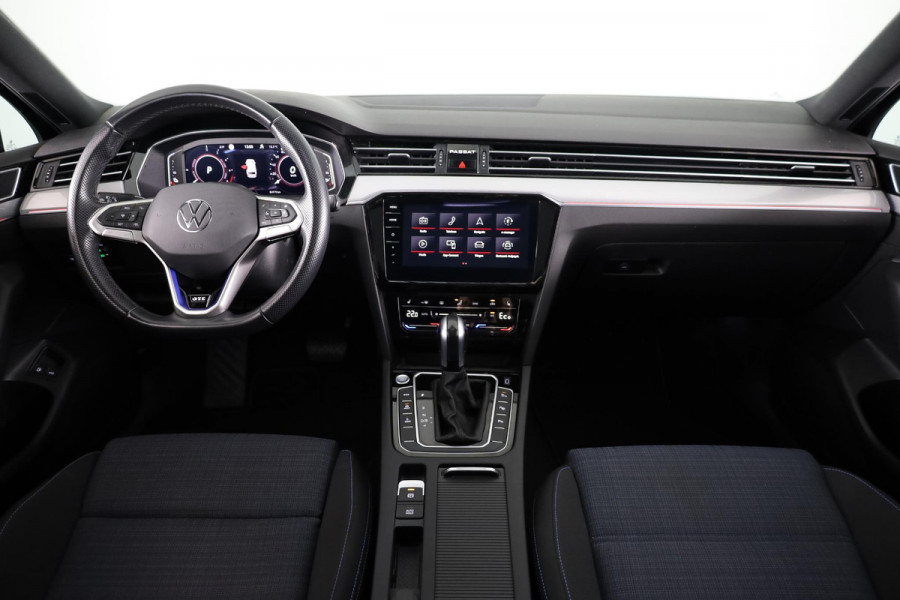 Volkswagen Passat Variant 1.4 TSI PHEV GTE Business 218 pk Automaat (DSG) | Trekhaak | Panoramadak | Parkeersensoren (Park assist) | Achteruitrijcamera | Adaptieve cruise control | Stoelverwarming | Volkswagen Passat Variant 1.4 TSI PHEV GTE Business 218 pk Automaat (DSG) | Trekhaak | Panoramadak | Parkeersensoren (Park assist) | Achteruitrijcamera | Adaptieve cruise control | Stoelverwarming |
