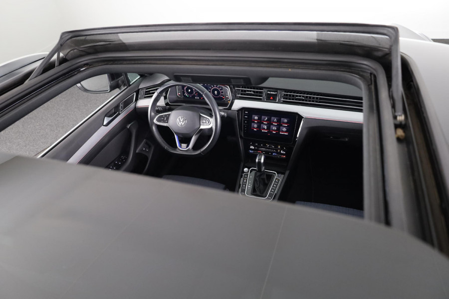 Volkswagen Passat Variant 1.4 TSI PHEV GTE Business 218 pk Automaat (DSG) | Trekhaak | Panoramadak | Parkeersensoren (Park assist) | Achteruitrijcamera | Adaptieve cruise control | Stoelverwarming | Volkswagen Passat Variant 1.4 TSI PHEV GTE Business 218 pk Automaat (DSG) | Trekhaak | Panoramadak | Parkeersensoren (Park assist) | Achteruitrijcamera | Adaptieve cruise control | Stoelverwarming |