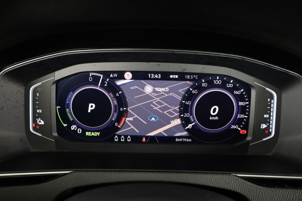 Volkswagen Passat Variant 1.4 TSI PHEV GTE Business 218 pk Automaat (DSG) | Trekhaak | Panoramadak | Parkeersensoren (Park assist) | Achteruitrijcamera | Adaptieve cruise control | Stoelverwarming | Volkswagen Passat Variant 1.4 TSI PHEV GTE Business 218 pk Automaat (DSG) | Trekhaak | Panoramadak | Parkeersensoren (Park assist) | Achteruitrijcamera | Adaptieve cruise control | Stoelverwarming |