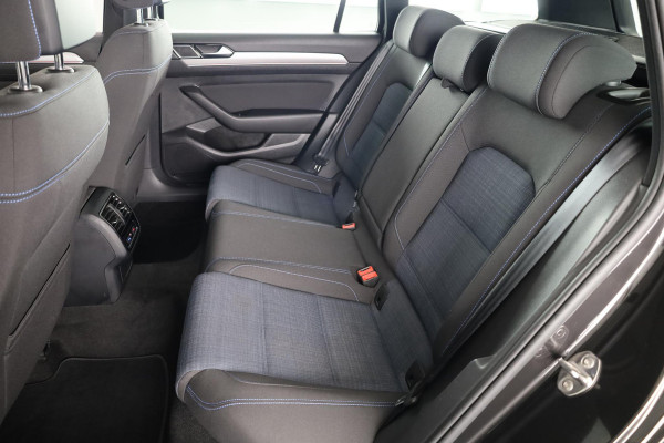 Volkswagen Passat Variant 1.4 TSI PHEV GTE Business 218 pk Automaat (DSG) | Trekhaak | Panoramadak | Parkeersensoren (Park assist) | Achteruitrijcamera | Adaptieve cruise control | Stoelverwarming | Volkswagen Passat Variant 1.4 TSI PHEV GTE Business 218 pk Automaat (DSG) | Trekhaak | Panoramadak | Parkeersensoren (Park assist) | Achteruitrijcamera | Adaptieve cruise control | Stoelverwarming |