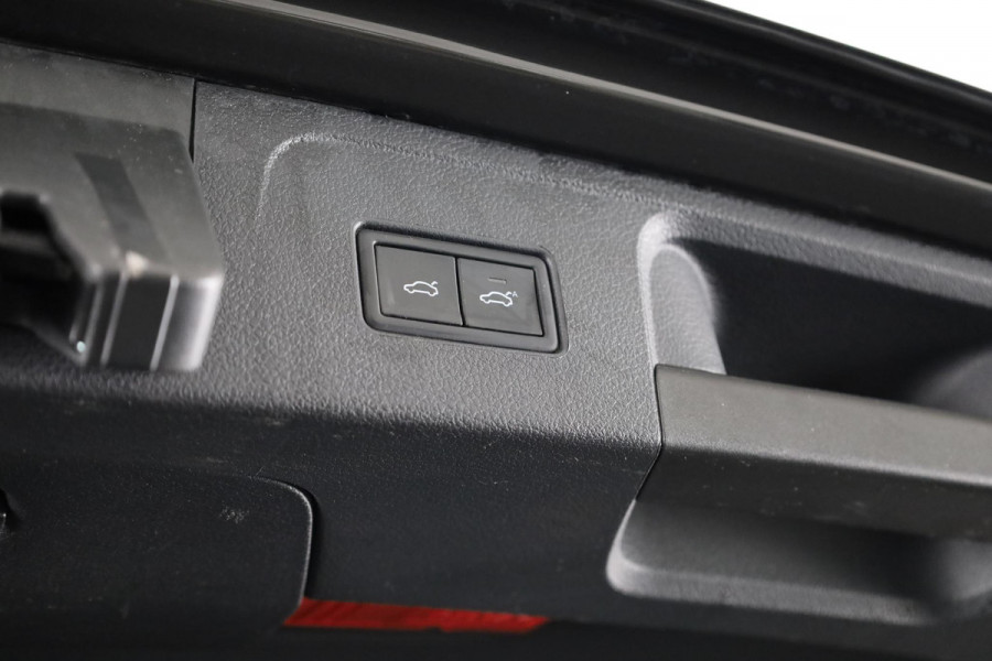 Volkswagen Passat Variant 1.4 TSI PHEV GTE Business 218 pk Automaat (DSG) | Trekhaak | Panoramadak | Parkeersensoren (Park assist) | Achteruitrijcamera | Adaptieve cruise control | Stoelverwarming | Volkswagen Passat Variant 1.4 TSI PHEV GTE Business 218 pk Automaat (DSG) | Trekhaak | Panoramadak | Parkeersensoren (Park assist) | Achteruitrijcamera | Adaptieve cruise control | Stoelverwarming |