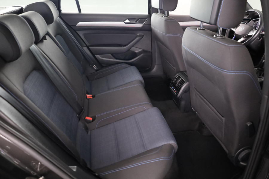 Volkswagen Passat Variant 1.4 TSI PHEV GTE Business 218 pk Automaat (DSG) | Trekhaak | Panoramadak | Parkeersensoren (Park assist) | Achteruitrijcamera | Adaptieve cruise control | Stoelverwarming | Volkswagen Passat Variant 1.4 TSI PHEV GTE Business 218 pk Automaat (DSG) | Trekhaak | Panoramadak | Parkeersensoren (Park assist) | Achteruitrijcamera | Adaptieve cruise control | Stoelverwarming |