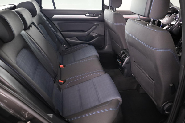 Volkswagen Passat Variant 1.4 TSI PHEV GTE Business 218 pk Automaat (DSG) | Trekhaak | Panoramadak | Parkeersensoren (Park assist) | Achteruitrijcamera | Adaptieve cruise control | Stoelverwarming | Volkswagen Passat Variant 1.4 TSI PHEV GTE Business 218 pk Automaat (DSG) | Trekhaak | Panoramadak | Parkeersensoren (Park assist) | Achteruitrijcamera | Adaptieve cruise control | Stoelverwarming |