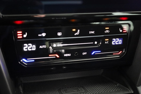 Volkswagen Passat Variant 1.4 TSI PHEV GTE Business 218 pk Automaat (DSG) | Trekhaak | Panoramadak | Parkeersensoren (Park assist) | Achteruitrijcamera | Adaptieve cruise control | Stoelverwarming | Volkswagen Passat Variant 1.4 TSI PHEV GTE Business 218 pk Automaat (DSG) | Trekhaak | Panoramadak | Parkeersensoren (Park assist) | Achteruitrijcamera | Adaptieve cruise control | Stoelverwarming |