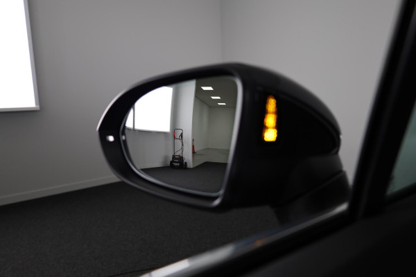 Volkswagen Passat Variant 1.4 TSI PHEV GTE Business 218 pk Automaat (DSG) | Trekhaak | Panoramadak | Parkeersensoren (Park assist) | Achteruitrijcamera | Adaptieve cruise control | Stoelverwarming | Volkswagen Passat Variant 1.4 TSI PHEV GTE Business 218 pk Automaat (DSG) | Trekhaak | Panoramadak | Parkeersensoren (Park assist) | Achteruitrijcamera | Adaptieve cruise control | Stoelverwarming |