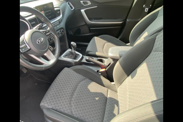 Kia Ceed 1.4 Turbo DynamicLine 140PK/ Clima/ Carplay/ Cruise