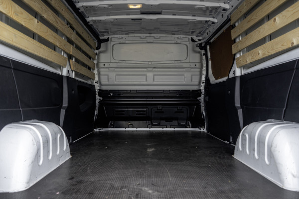 Nissan Primastar **dCi | L2H1 | Automaat | LED | PDC | Cruise | Airco | Euro 6** Nissan Primastar **dCi | L2H1 | Automaat | LED | PDC | Cruise | Airco | Euro 6**