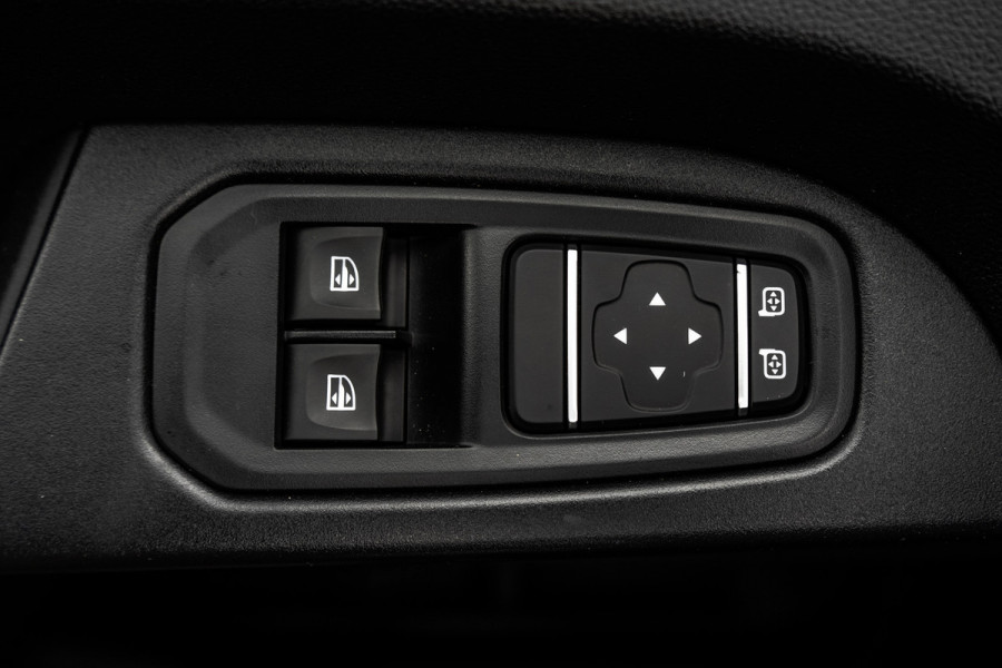 Nissan Primastar **dCi | L2H1 | Automaat | LED | PDC | Cruise | Airco | Euro 6** Nissan Primastar **dCi | L2H1 | Automaat | LED | PDC | Cruise | Airco | Euro 6**