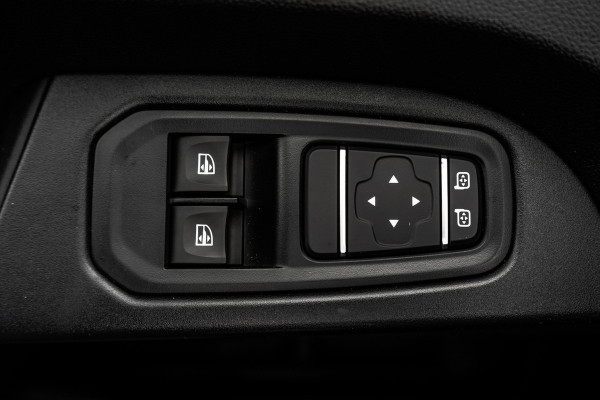 Nissan Primastar **dCi | L2H1 | Automaat | LED | PDC | Cruise | Airco | Euro 6** Nissan Primastar **dCi | L2H1 | Automaat | LED | PDC | Cruise | Airco | Euro 6**