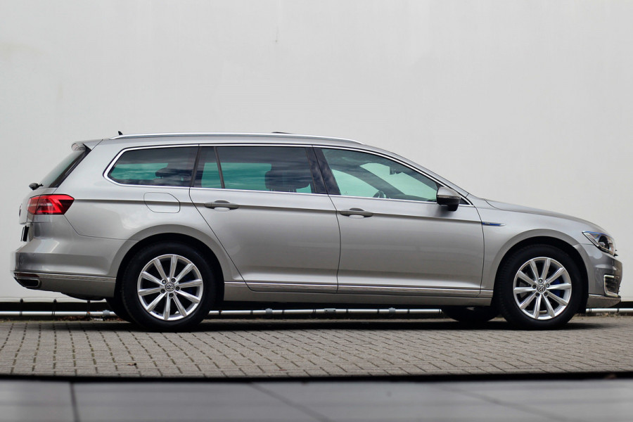 Volkswagen Passat Variant 1.4 TSI GTE Highline Orig. NL | Massage | Carplay | ACC | Keyless | Camera Volkswagen Passat Variant 1.4 TSI GTE Highline Orig. NL | Massage | Carplay | ACC | Keyless | Camera