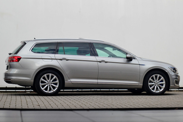 Volkswagen Passat Variant 1.4 TSI GTE Highline Orig. NL | Massage | Carplay | ACC | Keyless | Camera Volkswagen Passat Variant 1.4 TSI GTE Highline Orig. NL | Massage | Carplay | ACC | Keyless | Camera