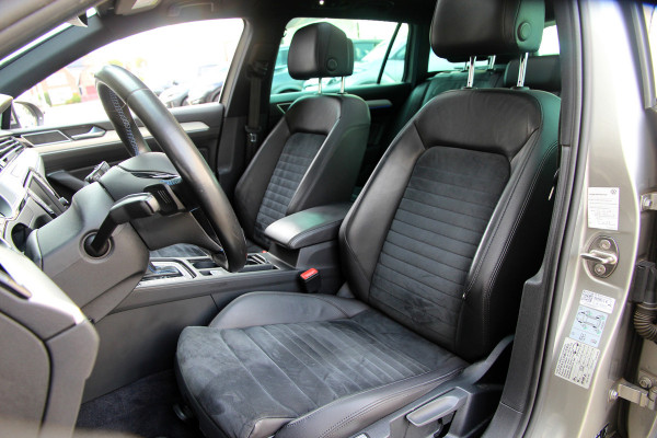 Volkswagen Passat Variant 1.4 TSI GTE Highline Orig. NL | Massage | Carplay | ACC | Keyless | Camera Volkswagen Passat Variant 1.4 TSI GTE Highline Orig. NL | Massage | Carplay | ACC | Keyless | Camera