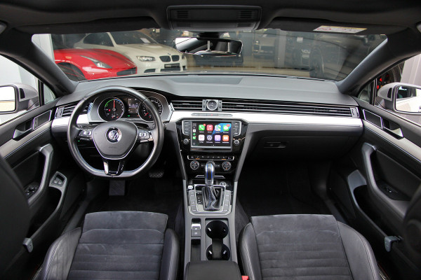 Volkswagen Passat Variant 1.4 TSI GTE Highline Orig. NL | Massage | Carplay | ACC | Keyless | Camera Volkswagen Passat Variant 1.4 TSI GTE Highline Orig. NL | Massage | Carplay | ACC | Keyless | Camera