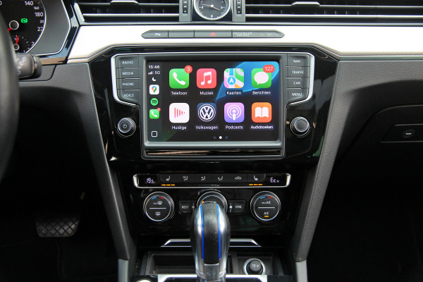 Volkswagen Passat Variant 1.4 TSI GTE Highline Orig. NL | Massage | Carplay | ACC | Keyless | Camera Volkswagen Passat Variant 1.4 TSI GTE Highline Orig. NL | Massage | Carplay | ACC | Keyless | Camera