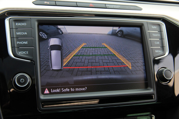 Volkswagen Passat Variant 1.4 TSI GTE Highline Orig. NL | Massage | Carplay | ACC | Keyless | Camera Volkswagen Passat Variant 1.4 TSI GTE Highline Orig. NL | Massage | Carplay | ACC | Keyless | Camera