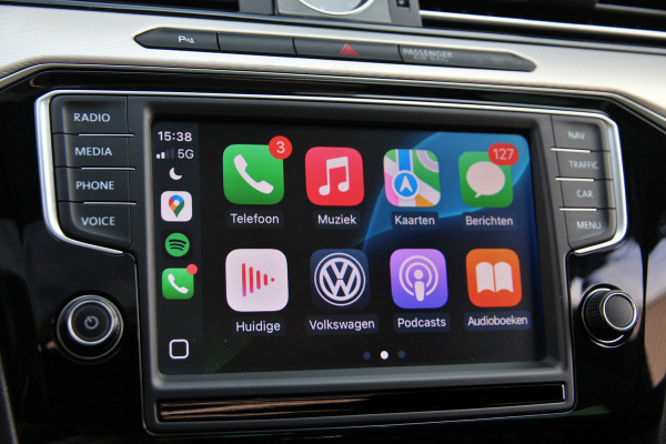 Volkswagen Passat Variant 1.4 TSI GTE Highline Orig. NL | Massage | Carplay | ACC | Keyless | Camera Volkswagen Passat Variant 1.4 TSI GTE Highline Orig. NL | Massage | Carplay | ACC | Keyless | Camera