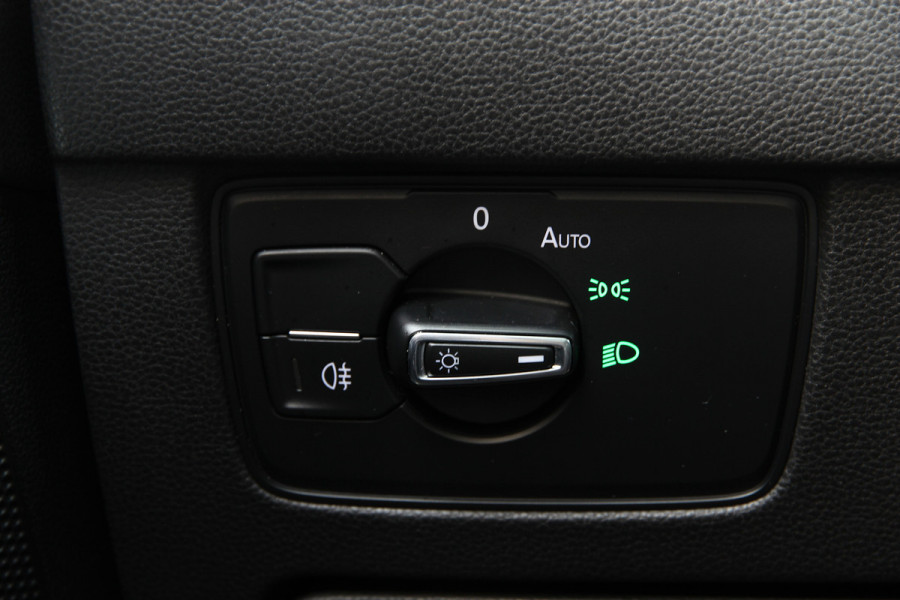 Volkswagen Passat Variant 1.4 TSI GTE Highline Orig. NL | Massage | Carplay | ACC | Keyless | Camera Volkswagen Passat Variant 1.4 TSI GTE Highline Orig. NL | Massage | Carplay | ACC | Keyless | Camera