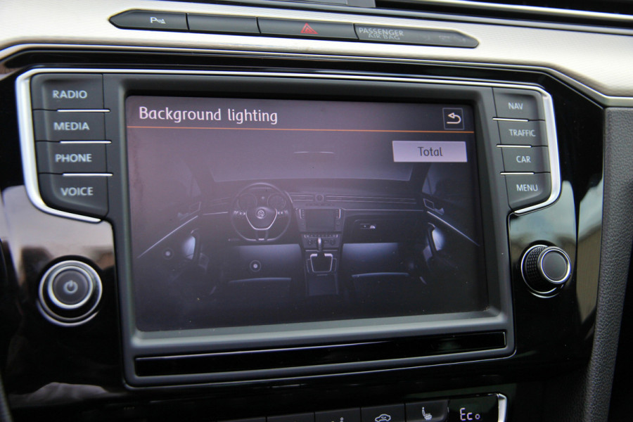 Volkswagen Passat Variant 1.4 TSI GTE Highline Orig. NL | Massage | Carplay | ACC | Keyless | Camera Volkswagen Passat Variant 1.4 TSI GTE Highline Orig. NL | Massage | Carplay | ACC | Keyless | Camera