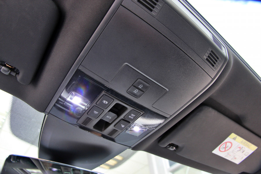 Volkswagen Passat Variant 1.4 TSI GTE Highline Orig. NL | Massage | Carplay | ACC | Keyless | Camera Volkswagen Passat Variant 1.4 TSI GTE Highline Orig. NL | Massage | Carplay | ACC | Keyless | Camera