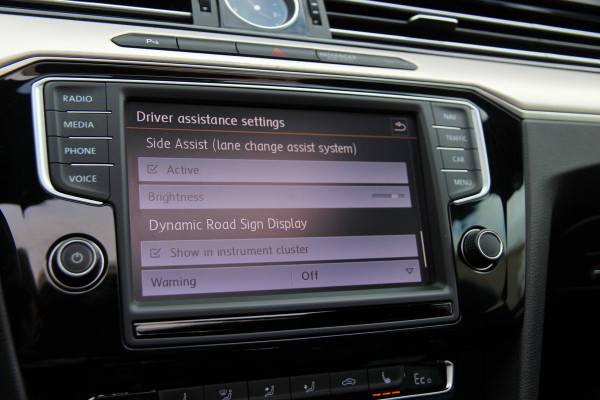 Volkswagen Passat Variant 1.4 TSI GTE Highline Orig. NL | Massage | Carplay | ACC | Keyless | Camera Volkswagen Passat Variant 1.4 TSI GTE Highline Orig. NL | Massage | Carplay | ACC | Keyless | Camera