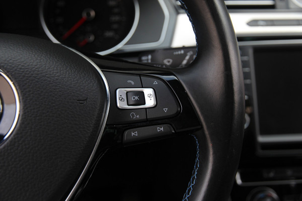 Volkswagen Passat Variant 1.4 TSI GTE Highline Orig. NL | Massage | Carplay | ACC | Keyless | Camera Volkswagen Passat Variant 1.4 TSI GTE Highline Orig. NL | Massage | Carplay | ACC | Keyless | Camera