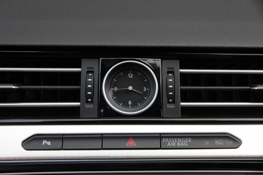 Volkswagen Passat Variant 1.4 TSI GTE Highline Orig. NL | Massage | Carplay | ACC | Keyless | Camera Volkswagen Passat Variant 1.4 TSI GTE Highline Orig. NL | Massage | Carplay | ACC | Keyless | Camera